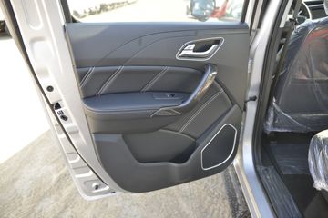 ���� ��7 2020�� ������ 2.0T���� 142���� �ֶ� ���� ����˫��Ƥ��ͼƬ