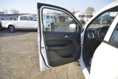 江铃 新宝典 2020款 舒适版 2.5T柴油 140马力 两驱 标轴距双排皮卡(国六)(5挡)