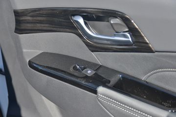 ������ʮ�� ���� 2020�� �Զ��콢�� 2.5T���� 150���� ���� ˫��Ƥ��ͼƬ