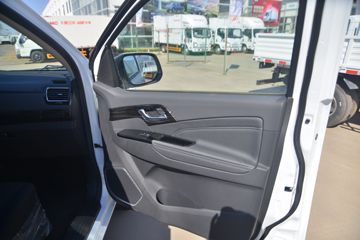 ������ʮ�� ���� 2020�� �Զ��콢�� 2.5T���� 150���� ���� ˫��Ƥ��ͼƬ