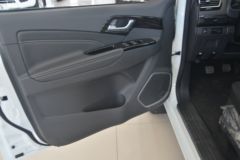 江西五十铃 铃拓 2020款 手动旗舰版 2.5T柴油 150马力 四驱 加长双排皮卡 江西五十铃 铃拓 2020款 手动旗舰版 2.5T柴油 150马力 四驱 加长双排皮卡