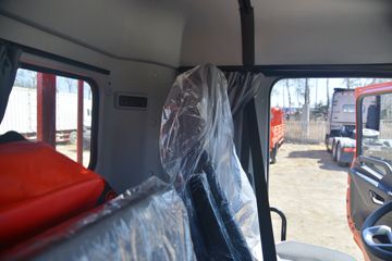 �������ó� ���KR�п� 220���� 4X2 6.75�������ػ���ͼƬ