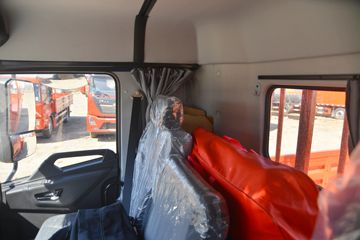 �������ó� ���KR�п� 220���� 4X2 6.75�������ػ���ͼƬ