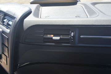 �������ó� ���KR�п� 220���� 4X2 6.75�������ػ���ͼƬ
