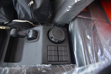 �������ó� ���KR�п� 220���� 4X2 6.75�������ػ���ͼƬ
