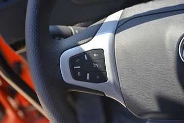 �������ó� ���KR�п� 220���� 4X2 6.75�������ػ���ͼƬ