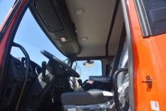 东风商用车 天锦KR中卡 220马力 4X2 6.75米栏板载货车(DFH1180EX3)
