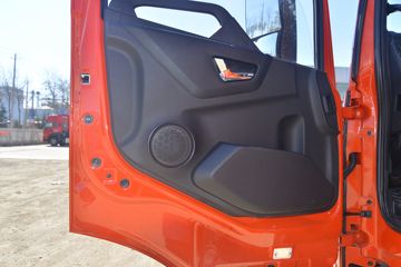 �������ó� ���KR�п� 220���� 4X2 6.75�������ػ���ͼƬ