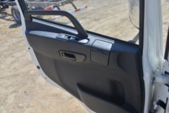 东风商用车 天龙VL重卡 292马力 6X2 9.6米厢式载货车(DFH5250XXYAX1V)