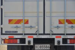 东风商用车 天龙VL重卡 292马力 6X2 9.6米厢式载货车(DFH5250XXYAX1V)
