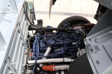 �й�����HOWO С˧ 130���� 4X2 3.6�׵�������С��(Һɲ)(ZZ1047F3111F145)ͼƬ