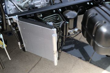 �й�����HOWO С˧ 130���� 4X2 3.6�׵�������С��(Һɲ)(ZZ1047F3111F145)ͼƬ