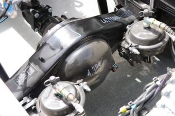 �й�����HOWO С˧ 130���� 4X2 3.6�׵�������С��(Һɲ)(ZZ1047F3111F145)ͼƬ