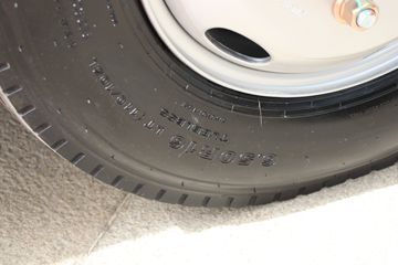 �й�����HOWO С˧ 130���� 4X2 3.6�׵�������С��(Һɲ)(ZZ1047F3111F145)ͼƬ