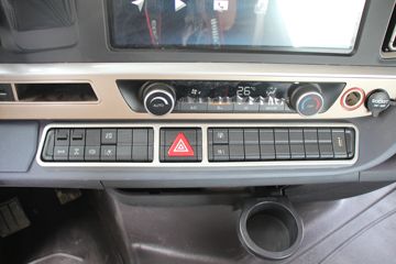 �й����� HOWO TH7�ؿ� 460���� 6X4 LNGǣ����(����)ͼƬ