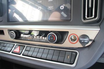 �й����� HOWO TH7�ؿ� 460���� 6X4 LNGǣ����(����)ͼƬ