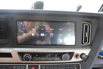 �й����� HOWO TH7�ؿ� 460���� 6X4 LNGǣ����(����)ͼƬ