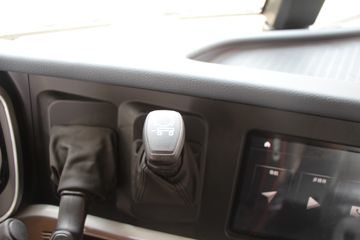 �й����� HOWO TH7�ؿ� 460���� 6X4 LNGǣ����(����)ͼƬ