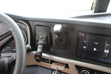 �й����� HOWO TH7�ؿ� 460���� 6X4 LNGǣ����(����)ͼƬ