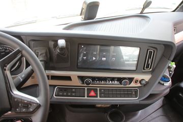 �й����� HOWO TH7�ؿ� 460���� 6X4 LNGǣ����(����)ͼƬ