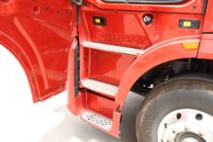 中国重汽 HOWO TH7重卡 460马力 6X4 LNG牵引车(国六)(ZZ4257V384HF1LB) 中国重汽 HOWO TH7重卡 460马力 6X4 LNG牵引车(国六)(ZZ4257V384HF1LB)