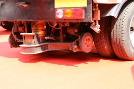 福田祥菱底盘&nbsp;扫路车底盘图片