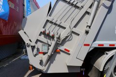 福田时代 领航ES7 260马力 4X2 压缩式垃圾车(国六)(北重电牌)(BZD5180ZYSA9)