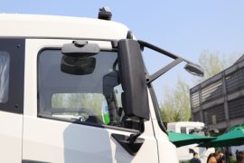 东风商用车底盘&nbsp;吸尘车外观图片