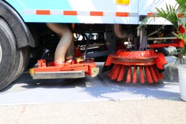 东风商用车底盘&nbsp;吸尘车底盘图片