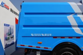 东风商用车底盘&nbsp;吸尘车上装图片