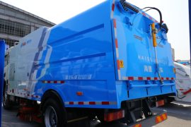 东风商用车底盘&nbsp;吸尘车上装图片