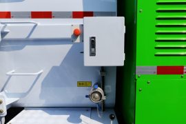 上汽跃进底盘&nbsp;垃圾运输车上装图片