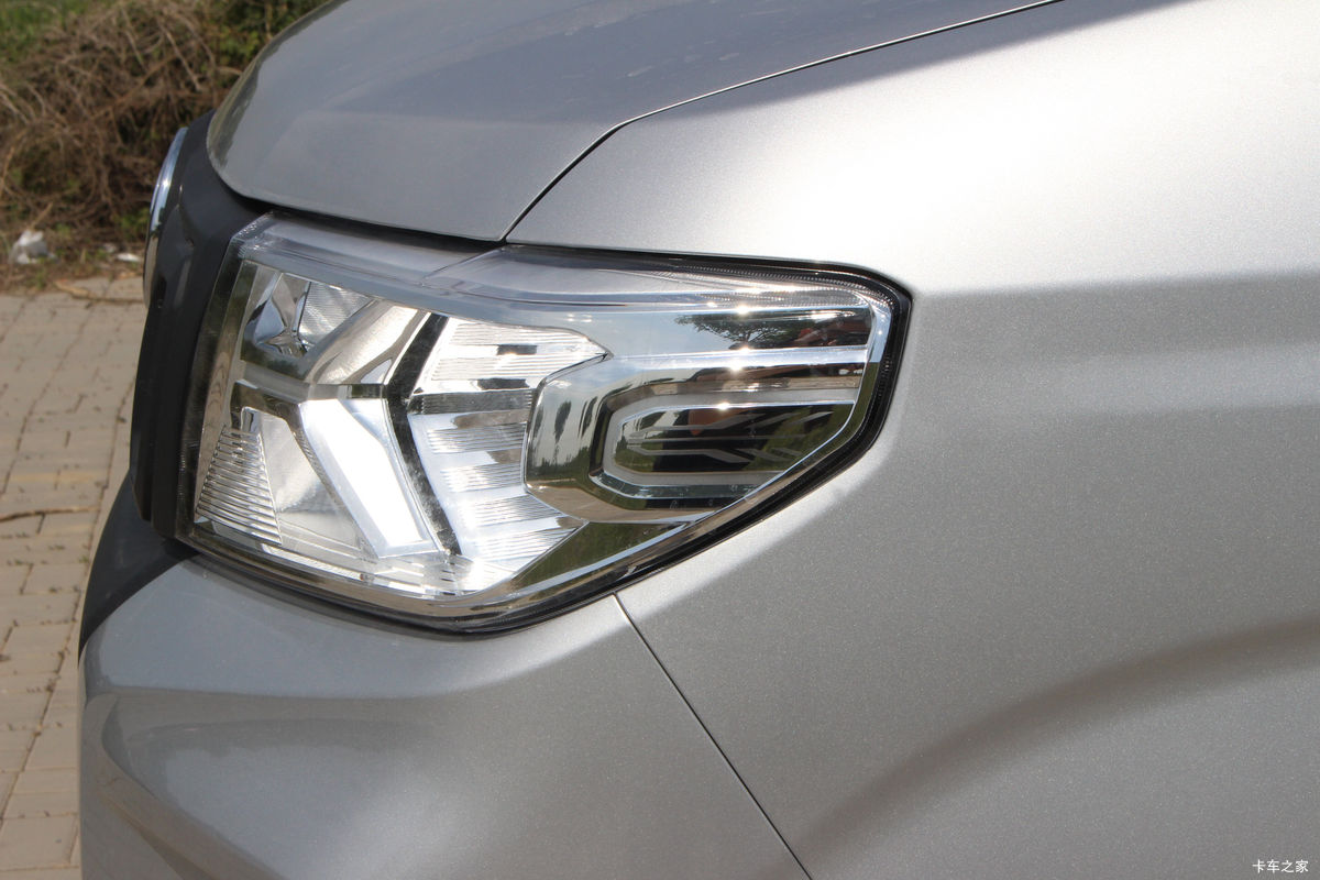 ����С�� C71 LV1��ţ�ӳ��� 2.0L 142���� 3.3�׵�������΢��(����)(DXK1021TC3HL)���                                                