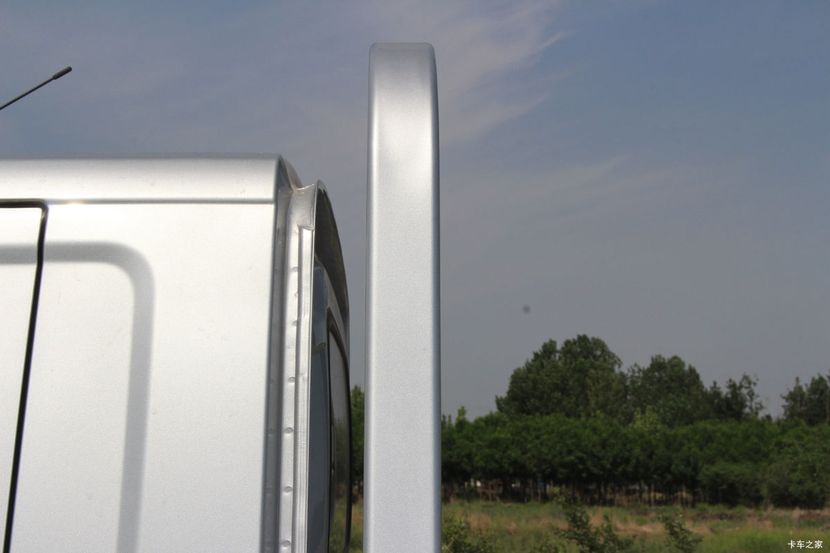 ����С�� C71 LV1��ţ�ӳ��� 2.0L 142���� 3.3�׵�������΢��(����)(DXK1021TC3HL)���                                                