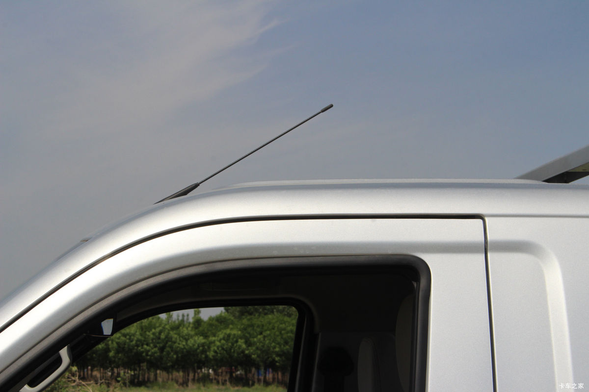 ����С�� C71 LV1��ţ�ӳ��� 2.0L 142���� 3.3�׵�������΢��(����)(DXK1021TC3HL)���                                                