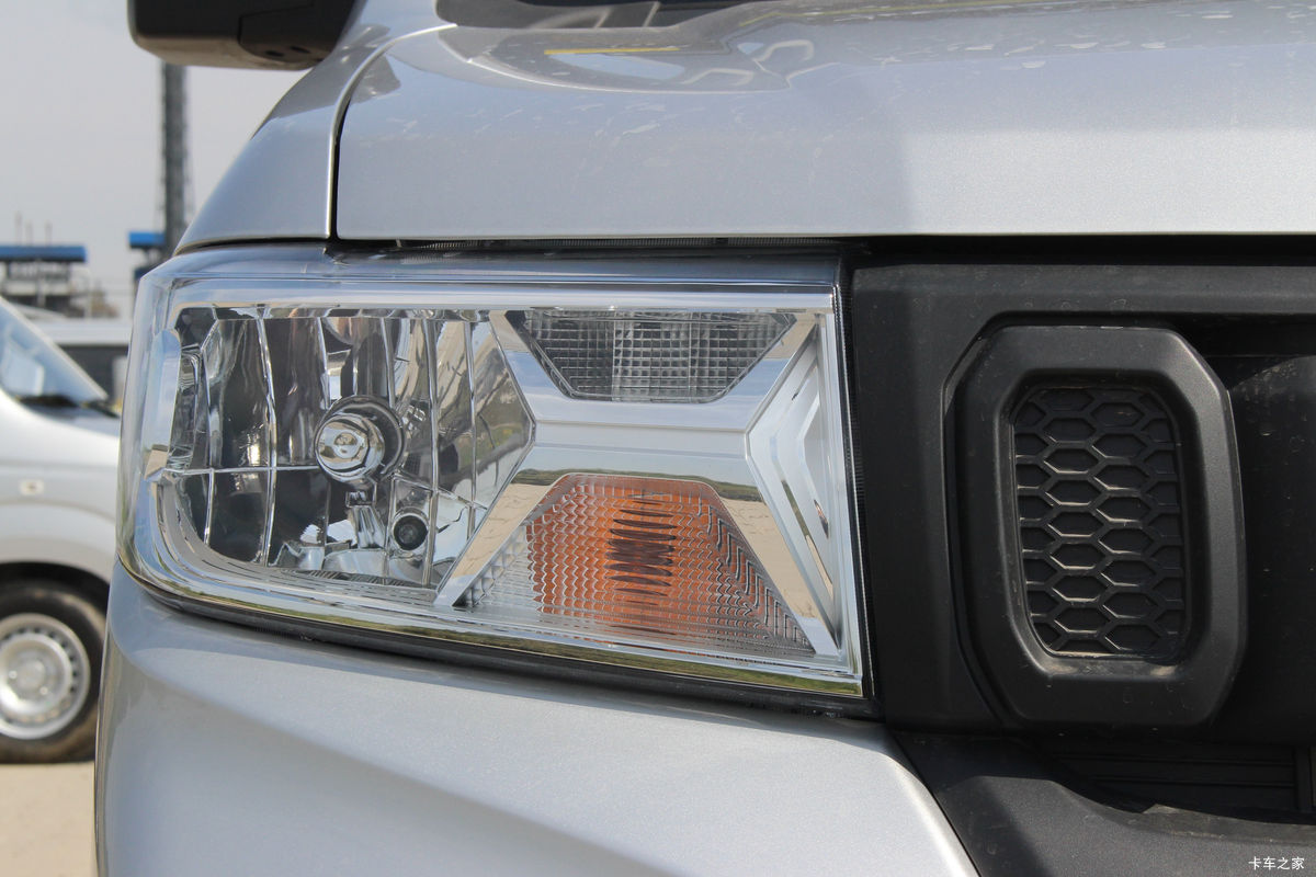 ����С�� C71 LV1��ţ�ӳ��� 2.0L 142���� 3.3�׵�������΢��(����)(DXK1021TC3HL)���                                                