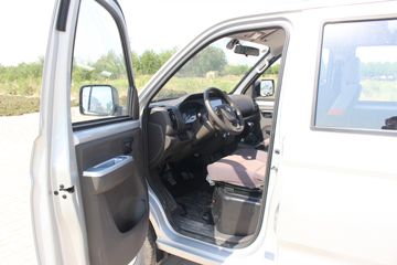 ����С�� C72 LV0��ţ�ӳ��� 2.0L 142���� 2.6��˫������΢��(����)ͼƬ