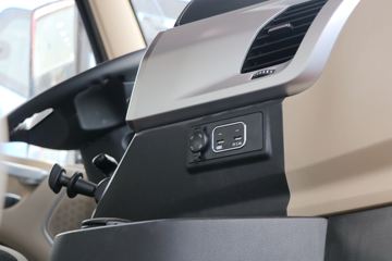 ���� �����V7�ؿ� 510���� 6X4 AMT�Զ�����ͷǣ����ͼƬ