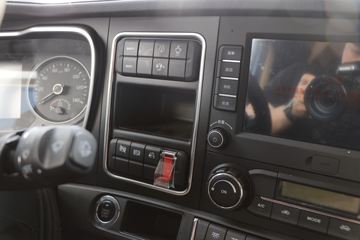 ���� �����V7�ؿ� 510���� 6X4 AMT�Զ�����ͷǣ����ͼƬ