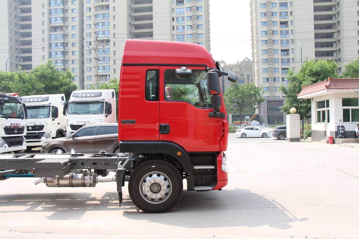 �й����� HOWO TX 250���� 4X2 6.8��AMT�Զ����������(����)���                                                