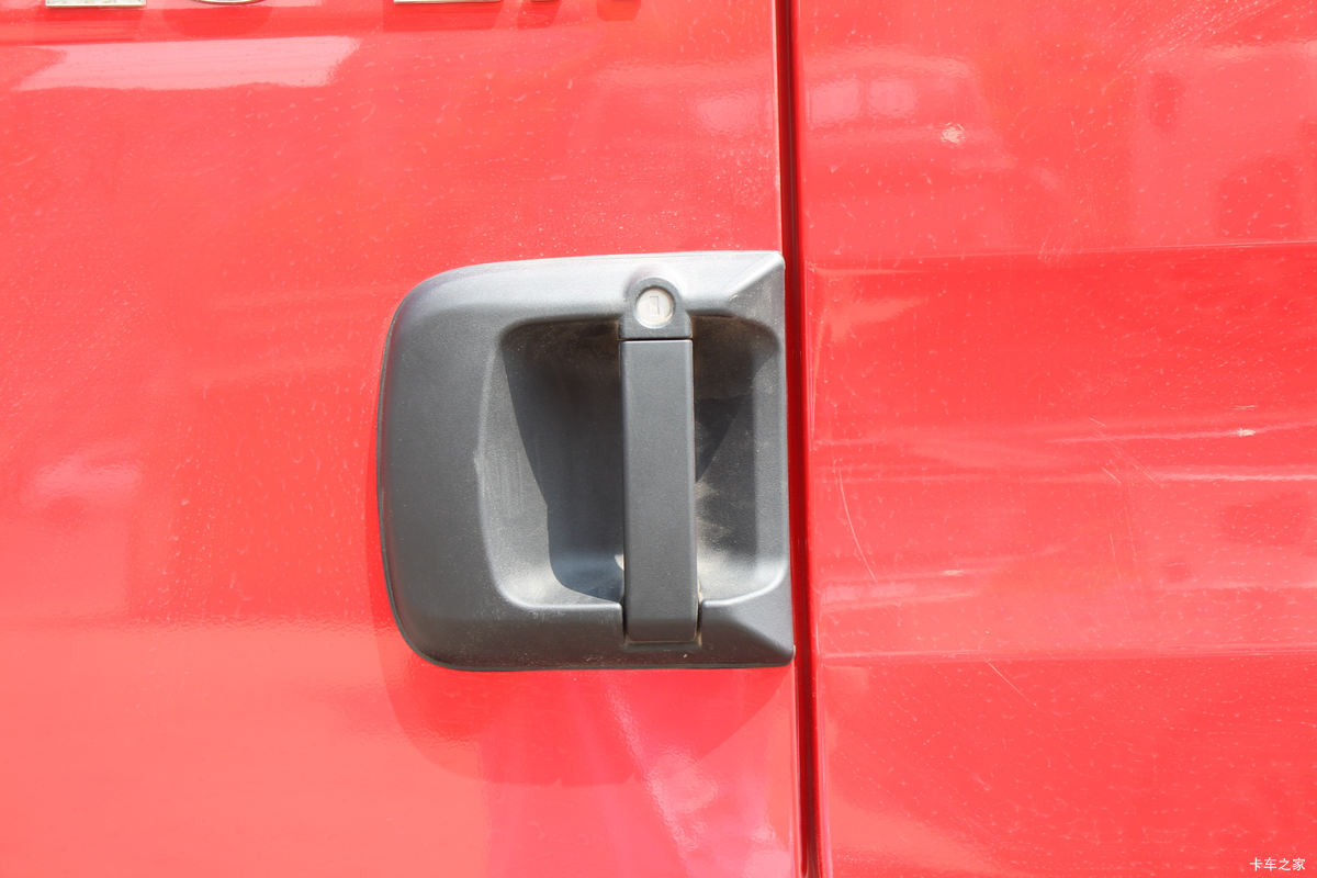 �й����� HOWO TX 250���� 4X2 6.8��AMT�Զ����������(����)���                                                
