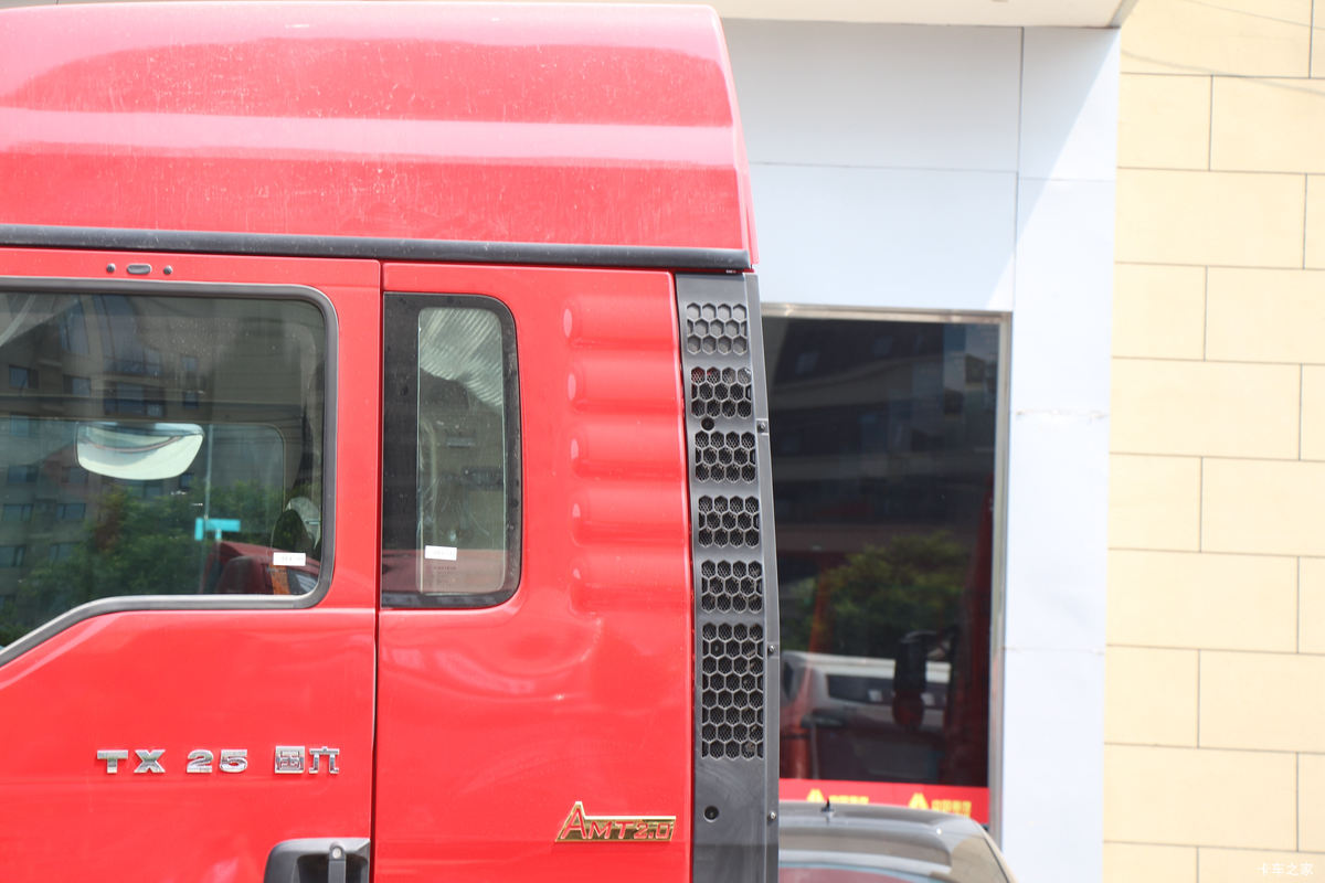 �й����� HOWO TX 250���� 4X2 6.8��AMT�Զ����������(����)���                                                