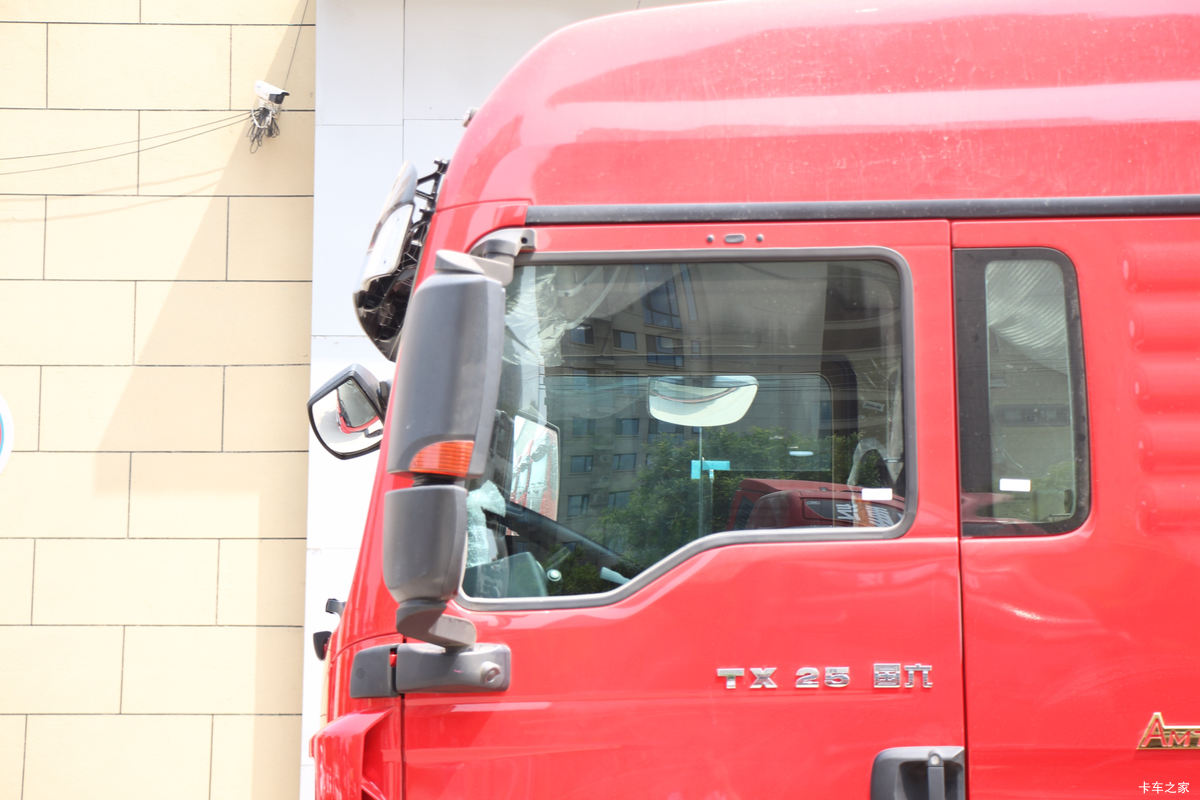 �й����� HOWO TX 250���� 4X2 6.8��AMT�Զ����������(����)���                                                