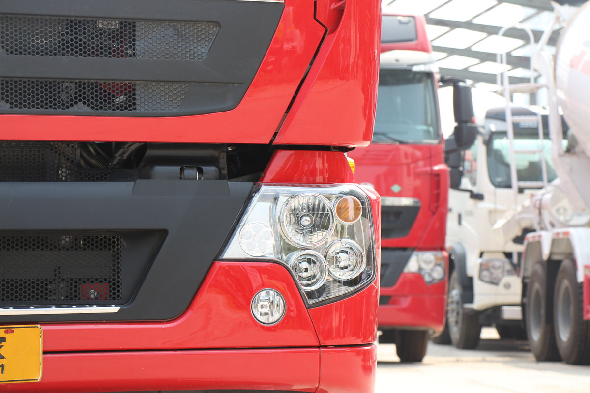 �й����� HOWO TX 250���� 4X2 6.8��AMT�Զ����������(����)���                                                