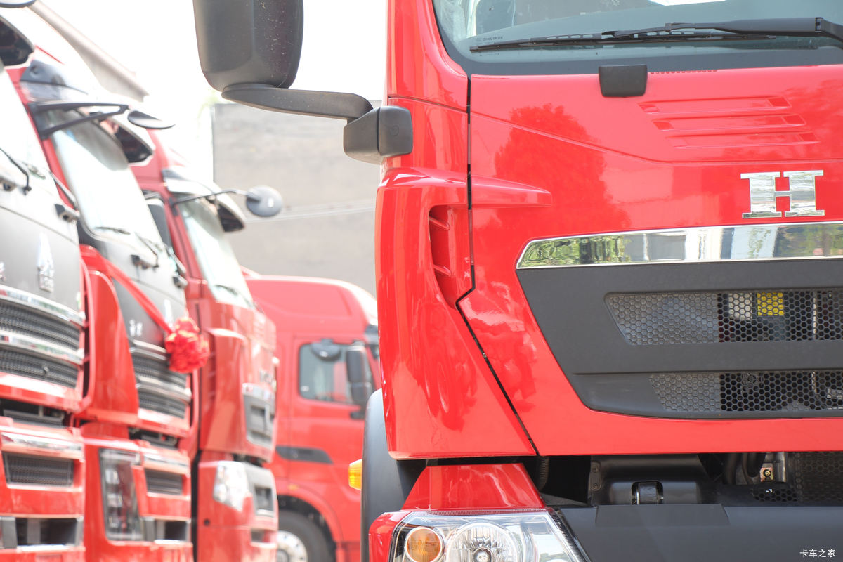 �й����� HOWO TX 250���� 4X2 6.8��AMT�Զ����������(����)���                                                