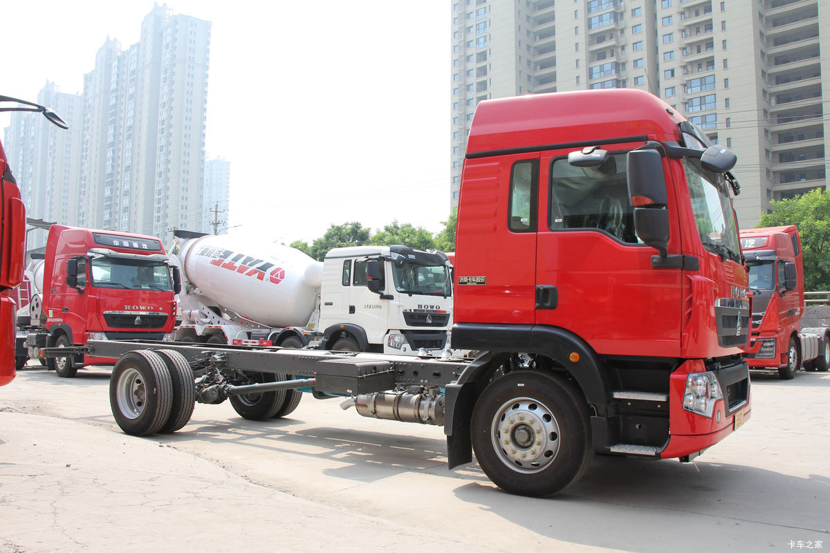 �й����� HOWO TX 250���� 4X2 6.8��AMT�Զ����������(����)���                                                