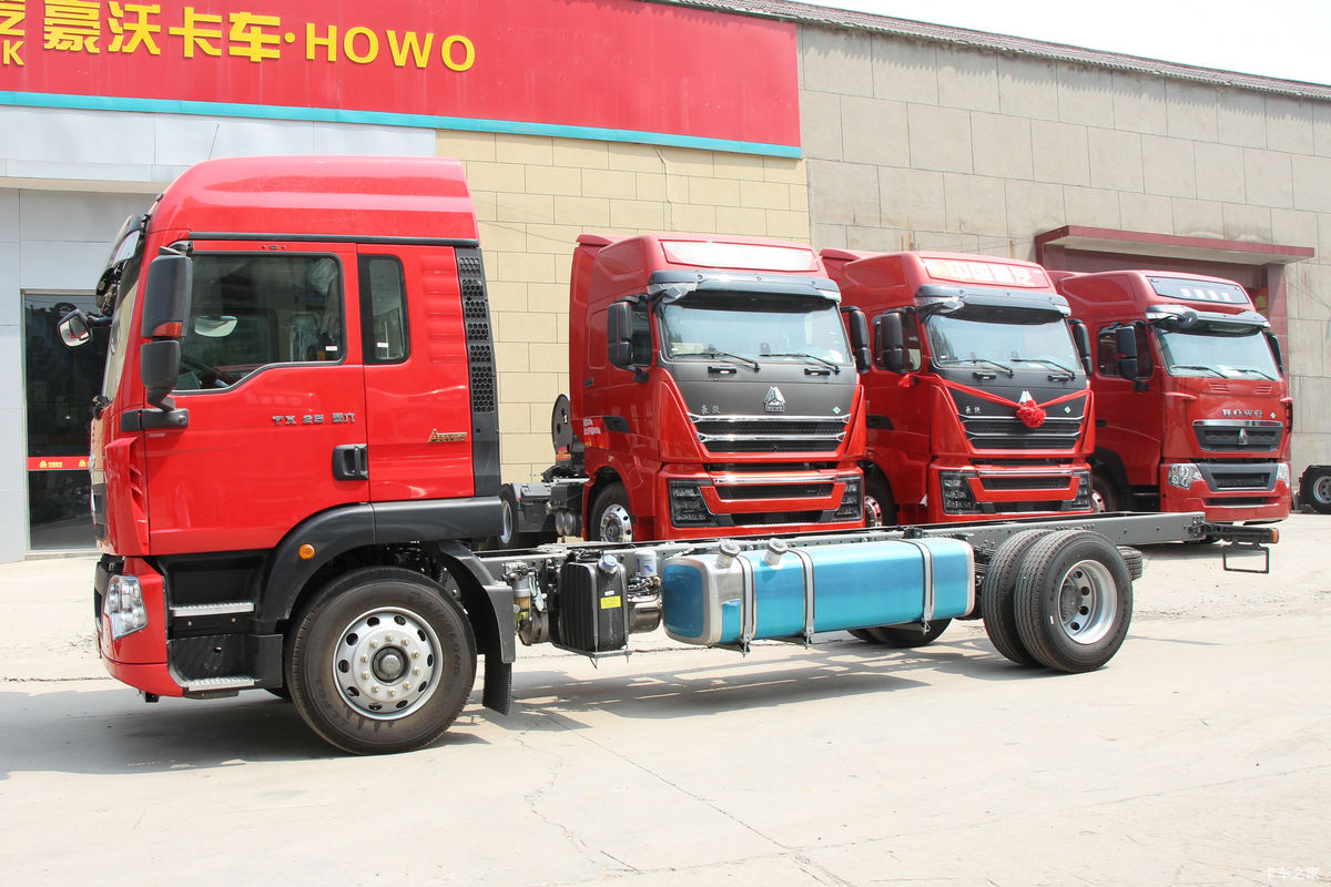 �й����� HOWO TX 250���� 4X2 6.8��AMT�Զ����������(����)���                                                