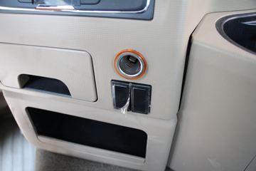 й HOWO TX 250 4X2 6.8AMTԶ()(ZZ1187K501GF1)ͼƬ
