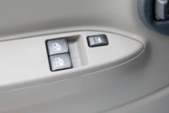 东风 多利卡D6-N 锐能版 115马力 4.09米单排厢式轻卡(国六)(EQ5041XXY5CDFAC)