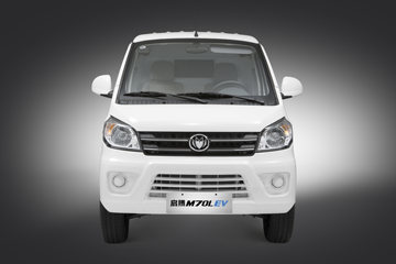 新龙马汽车 启腾M70 2.3T 4.421米纯电动封闭货车41.86kWh